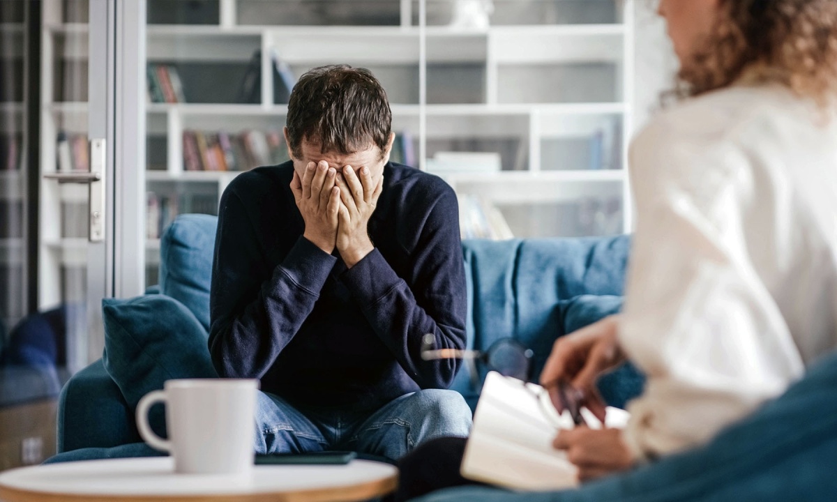 Herken de 6 signalen van geldproblemen bij medewerkers
